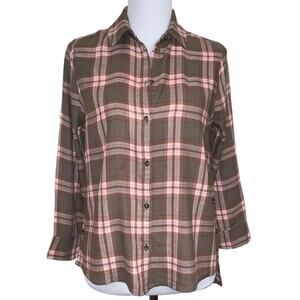 Susina Plaid Button Down w/ Side Split Detail XSP